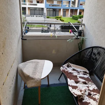 Manji namješteni balkon sa stolićem, foteljom i sušilom za veš. - image 3