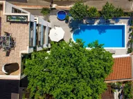 Rent, house, 300m², Podkošljun, Budva - image 7