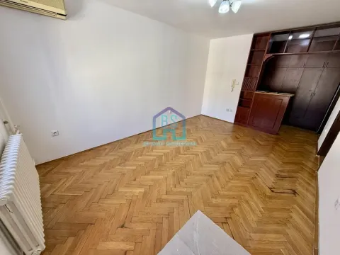 Prodaja, dvosoban stan, 40m², Bulevar Oslobodjenja, Novi Sad Sve Podlokacije - image 5