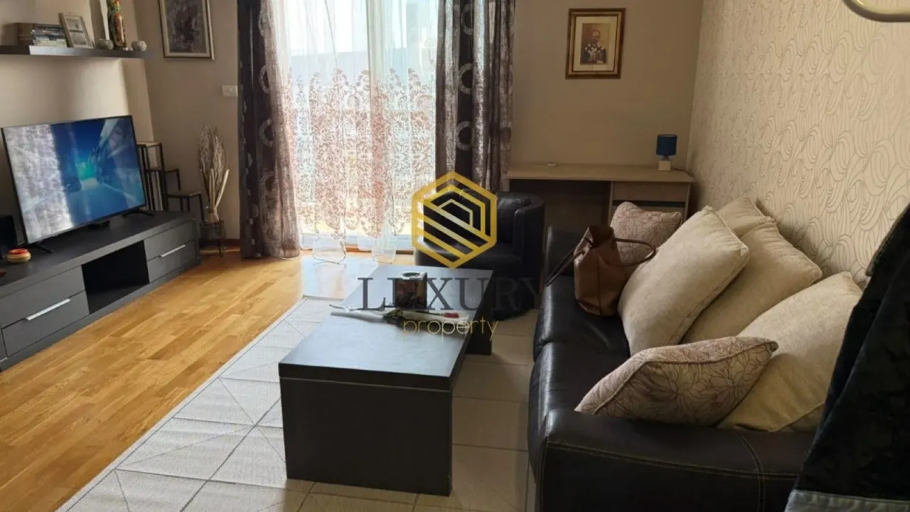 Izdavanje, jednosoban stan, 50m², City Kvart, Podgorica