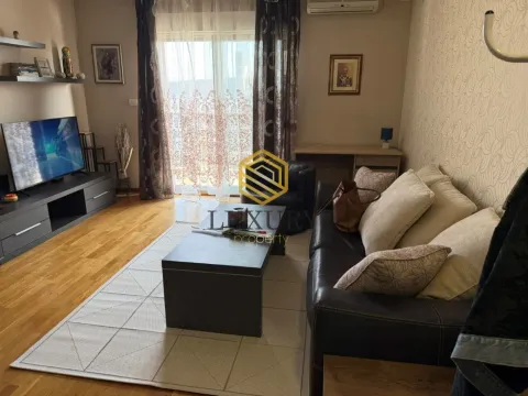 Izdavanje, jednosoban stan, 50m², City Kvart, Podgorica - image 1