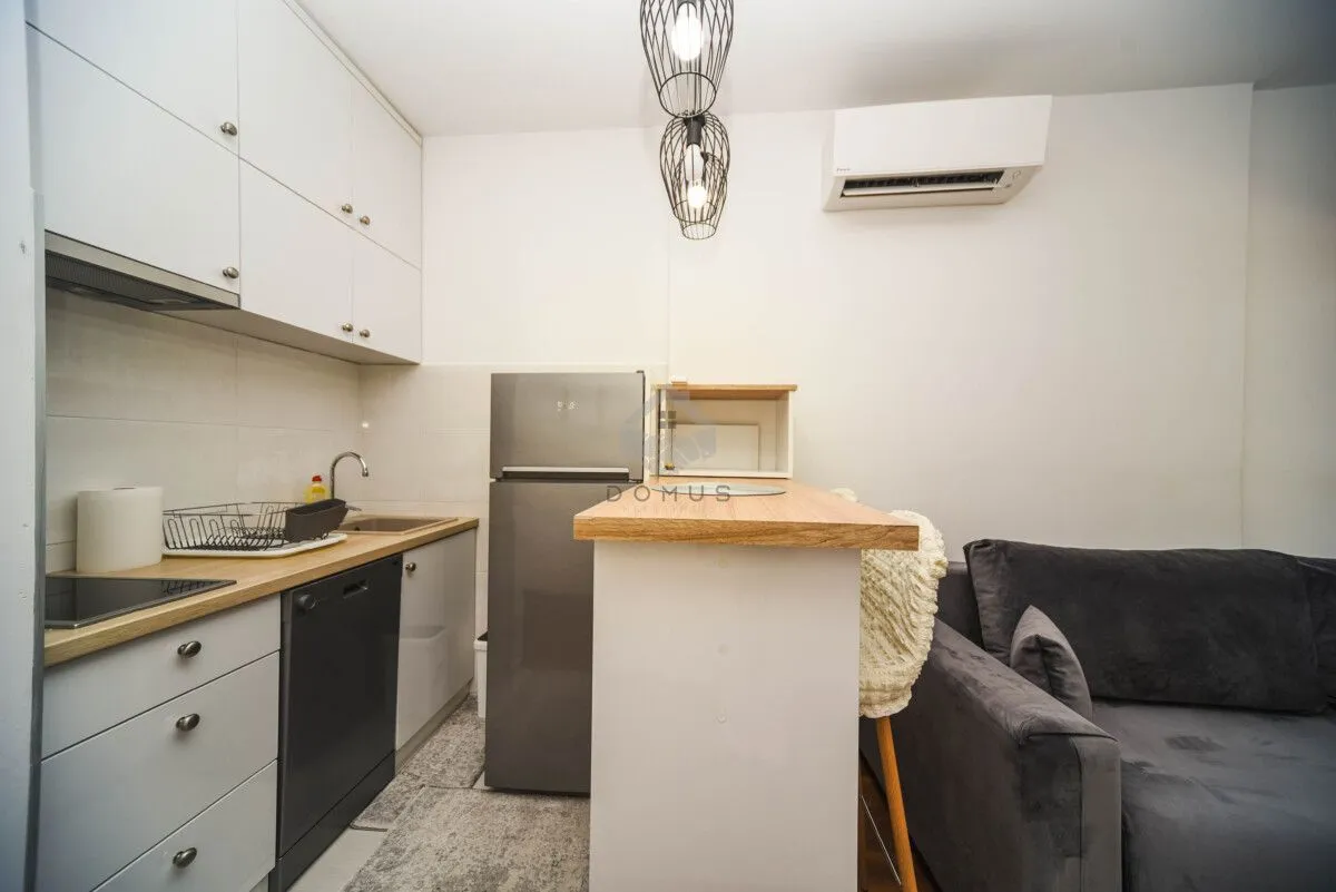 Izdavanje, jednosoban stan, 25m², Master Kvart, Podgorica