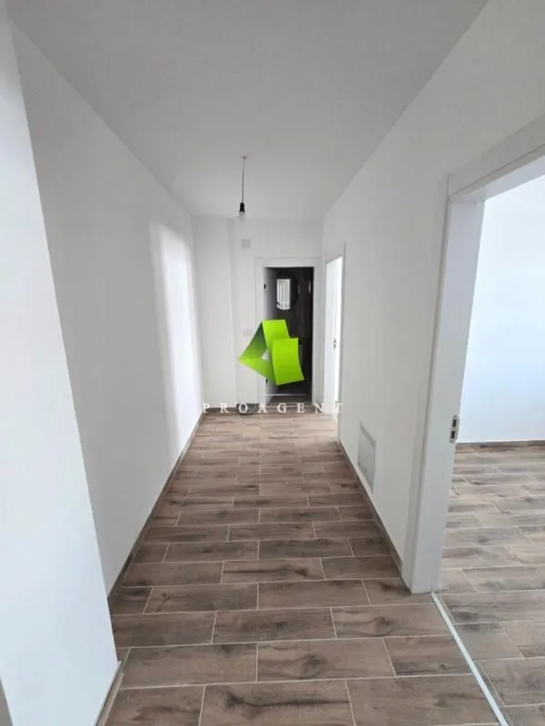 Prodaja, dvosoban stan, 70m², Pantelej, Niš