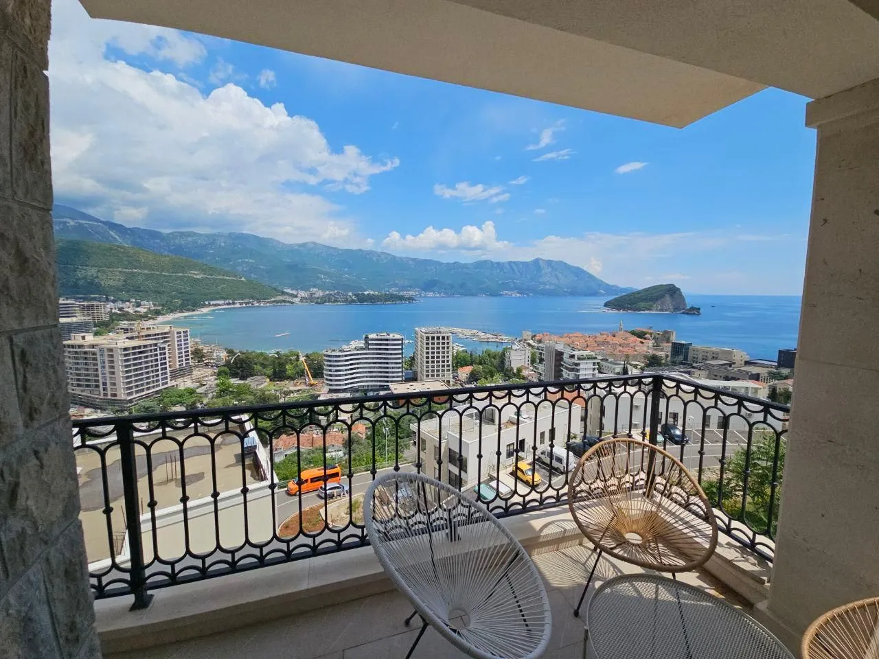 Prodaja, dvosoban stan, 54m², Gospoština, Budva