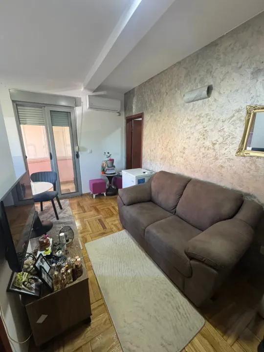 Rent, one bedroom apartment, 35m², Stari Aerodrom, Podgorica