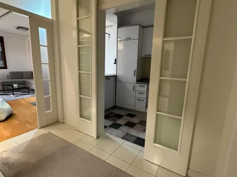 Rent, one bedroom apartment, 60m², Stari Aerodrom, Podgorica - image 8