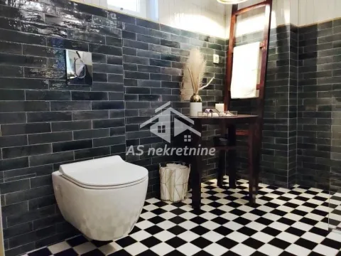 Rent, four bedroom apartment, 140m², Kalenić Pijaca, Vračar Sve Podlokacije - image 18