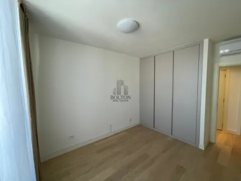 Izdavanje, trosoban stan, 89m², Savski Venac, Beograd - image 11