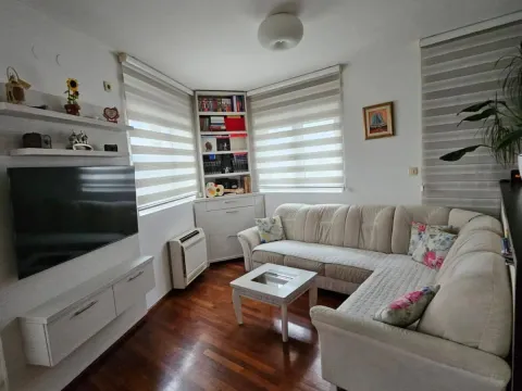 Prodaja, dvosoban stan, 56m², Stari Aerodrom, Podgorica - image 2