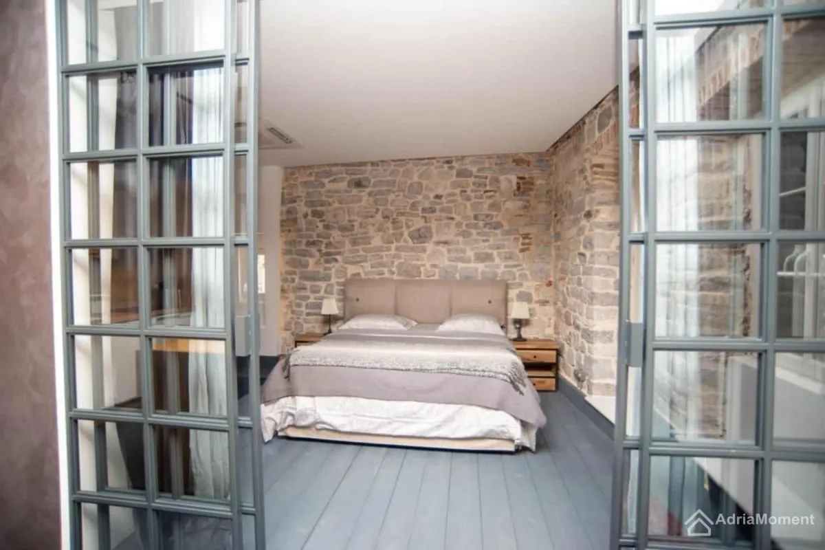 Sale, two bedroom apartment, 108m², Kotor, Crna Gora