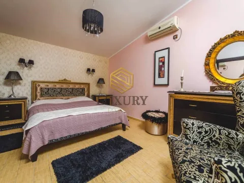 Rent, house, 230m², Bečići, Budva - image 2