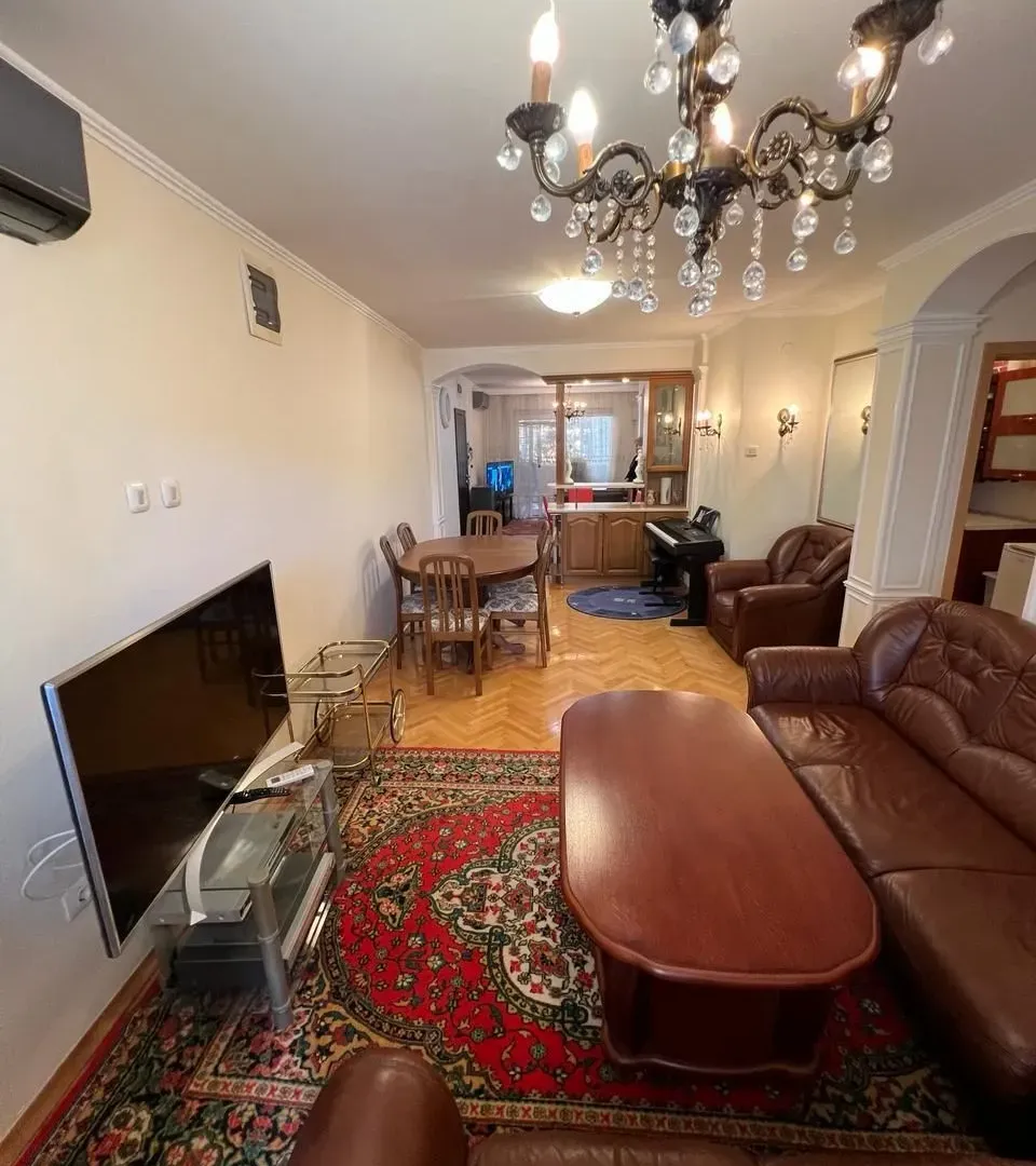 Prodaja, trosoban stan, 114m², Adok, Budva