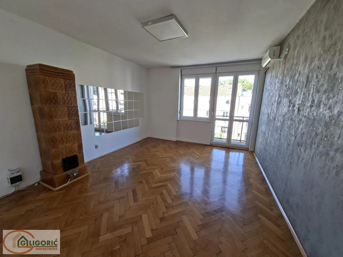 Sale, two bedroom apartment, 68m², Stari Grad, Beograd