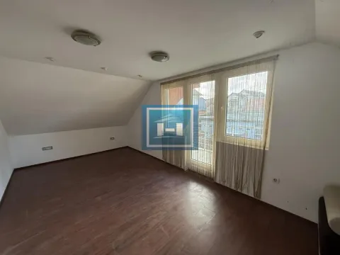 Prodaja, kuća, 350m², Centar, Jagodina - image 45