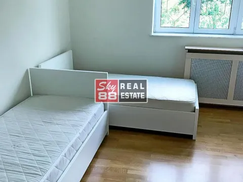 Izdavanje, stan, 260m², Savski Venac, Beograd - image 10