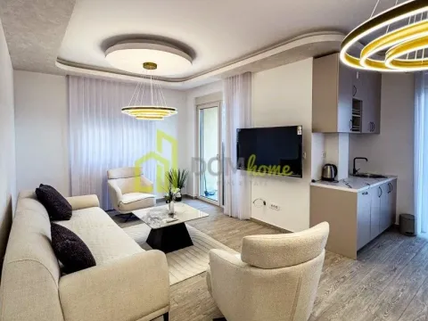 Prodaja, dvosoban stan, 74m², Bečići, Budva - image 1