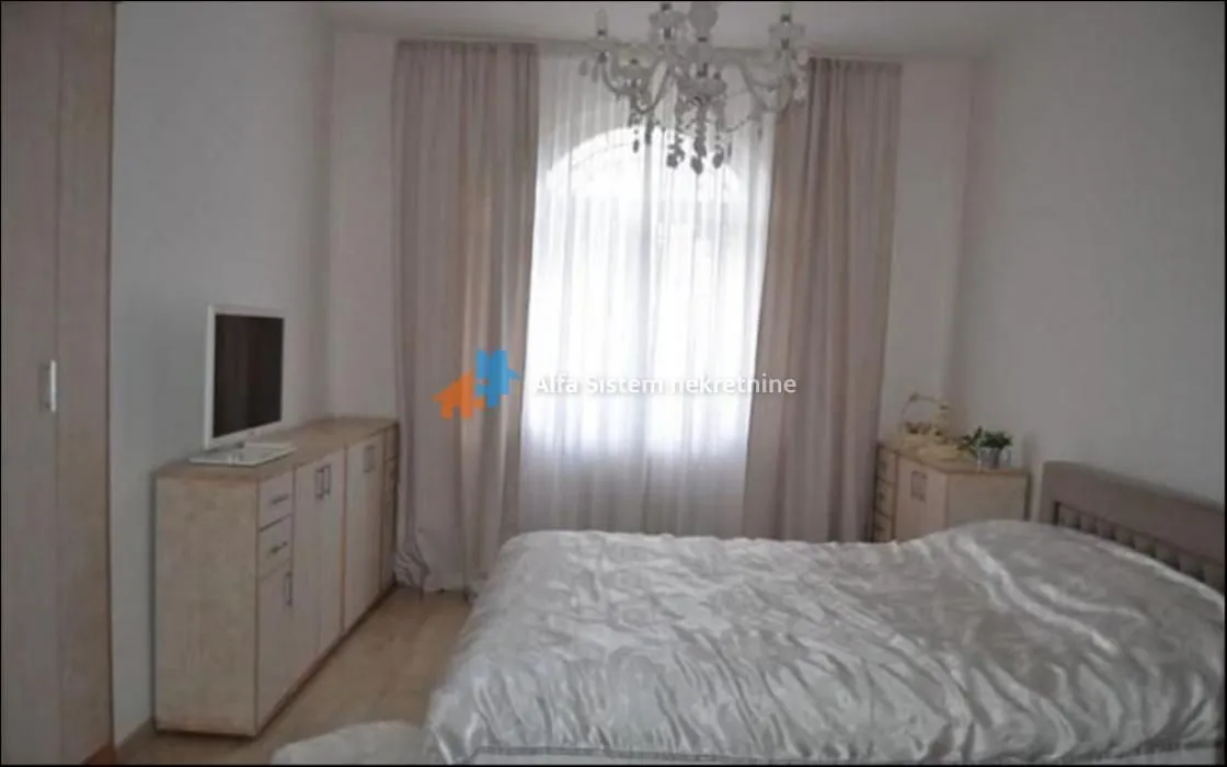 Rent, four bedroom apartment, 135m², Savski Venac, Beograd