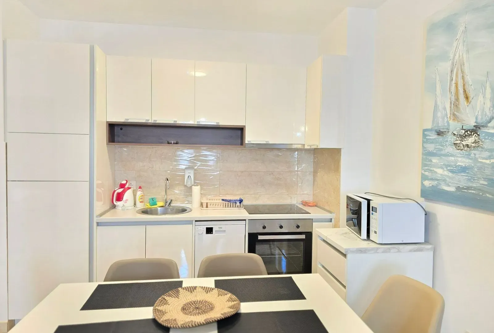 Sale, three bedroom apartment, 93m², Bečići, Budva