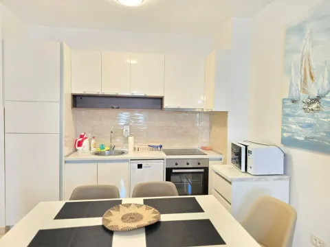 Prodaja, trosoban stan, 93m², Bečići, Budva - image 16