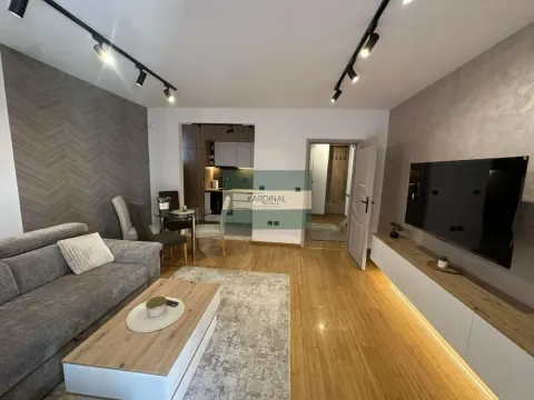Izdavanje, dvosoban stan, 52m², Centar, Kragujevac - image 17