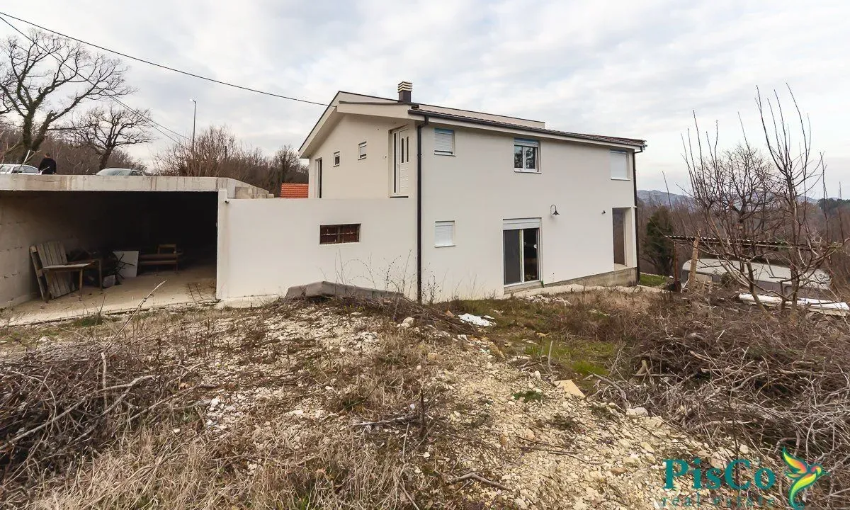 Sale, house, 300m², Bar, Crna Gora