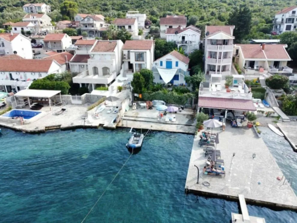 Prodaja, kuća, 387m², Đuraševići, Tivat