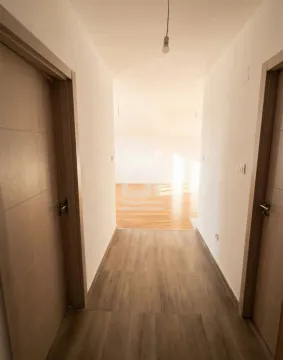 Prodaja, dvosoban stan, 68m², Ljubović, Podgorica - image 4