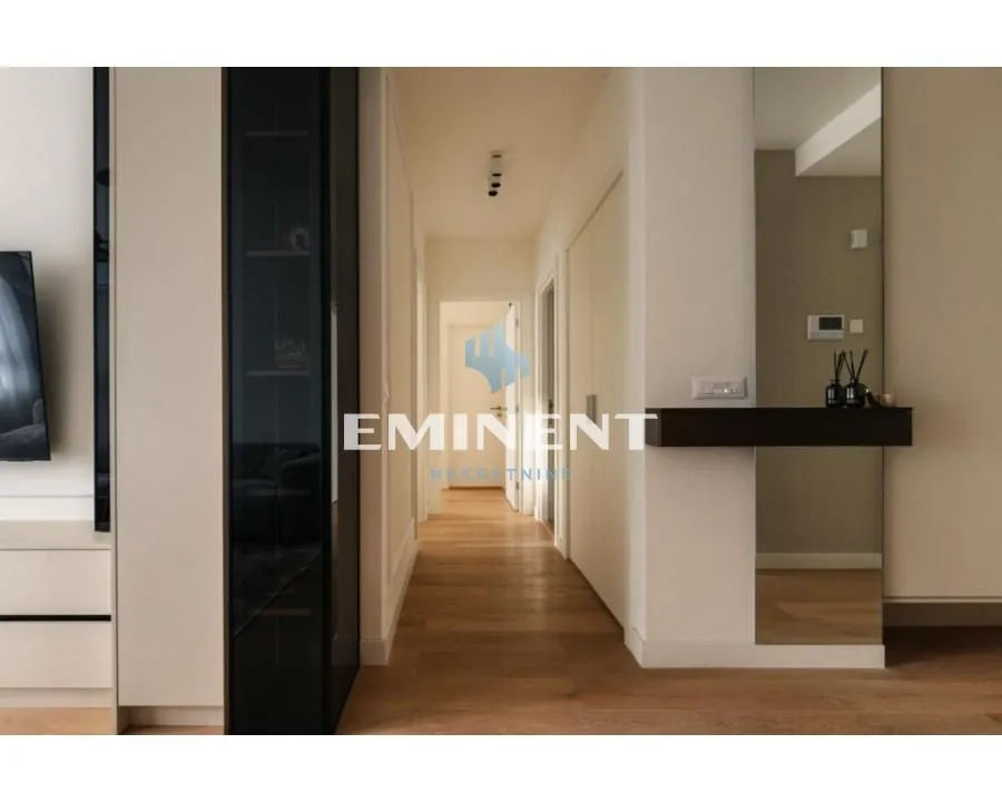 Sale, three bedroom apartment, 72m², Savski Venac, Beograd