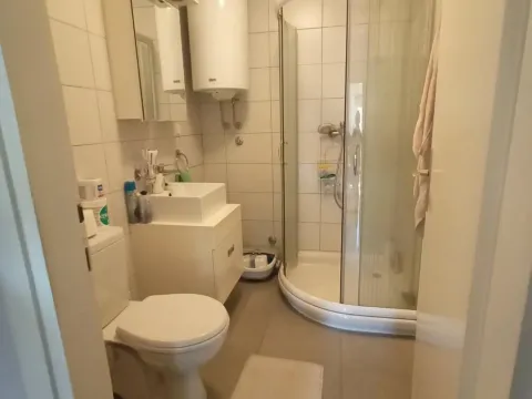 Izdavanje, četvorosoban stan, 85m², Kumodraž 1, Kumodraž Sve Podlokacije - image 13