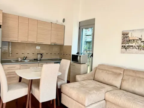 Prodaja, dvosoban stan, 62m², Dobrota, Kotor - image 13