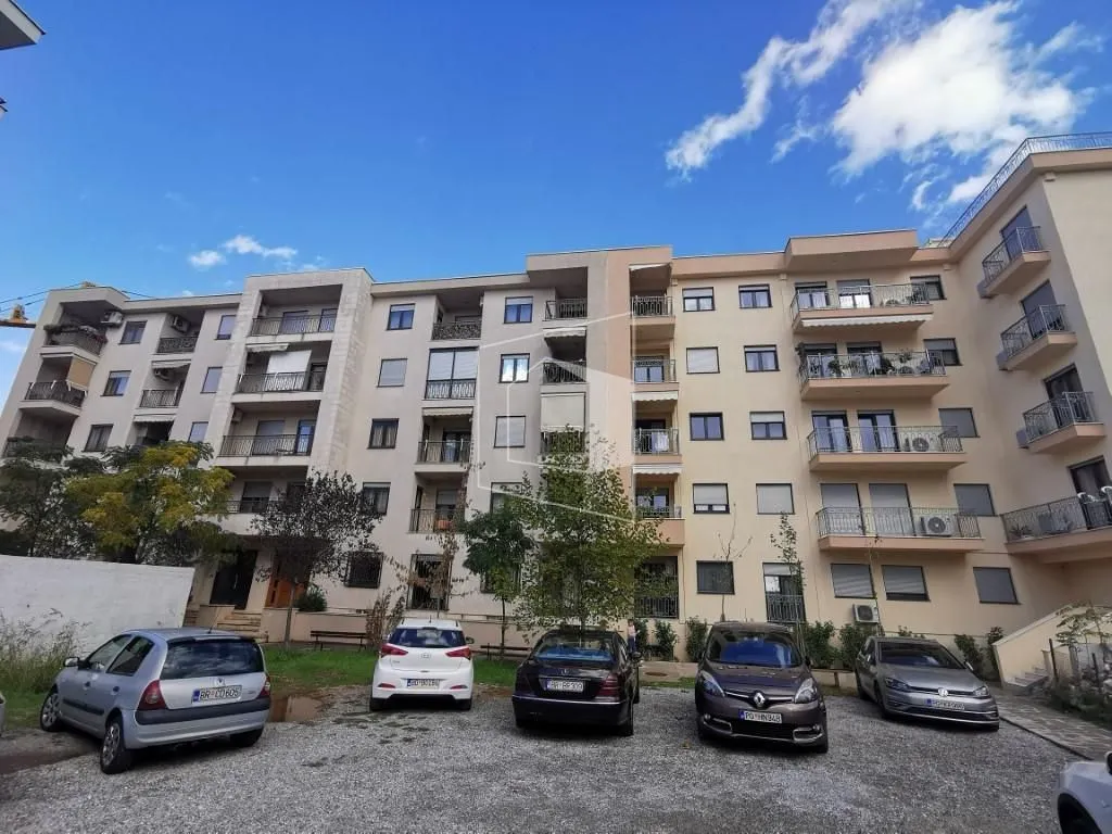Izdavanje, jednosoban stan, 35m², Stara Varoš, Podgorica