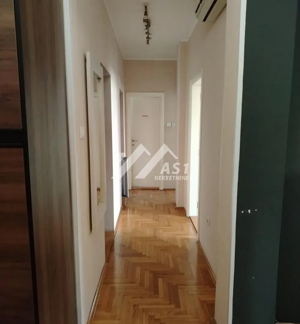Prodaja, trosoban stan, 68m², Detelinara, Novi Sad Sve Podlokacije