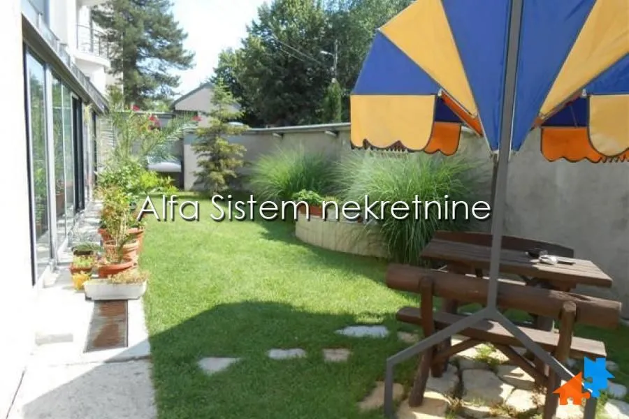 Izdavanje, kuća, 400m², Voždovac Sve Podlokacije, Beograd