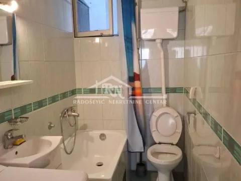 Prodaja, jednosoban stan, 38m², Vračar Centar, Vračar Sve Podlokacije - image 7