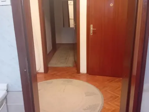 Izdavanje, trosoban stan, 74m², Bulevar, Niš - image 5