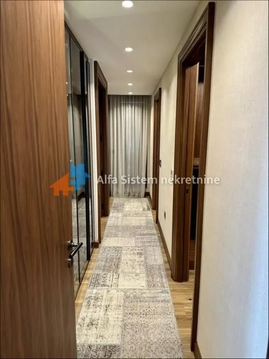 Rent, apartment, 350m², Južni Bulevar, Vračar Sve Podlokacije