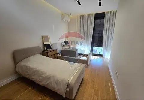 Izdavanje, trosoban stan, 140m², Kruševac, Podgorica - image 34