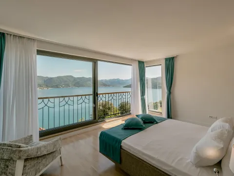 Prodaja, kuća, 282m², Njivice, Herceg Novi - image 8