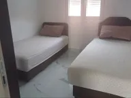 Izdavanje, dvosoban stan, 90m², Kakaricka Gora, Podgorica - image 4