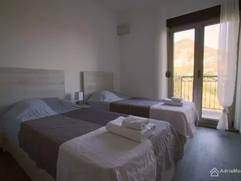 Sale, two bedroom apartment, 73m², Tivat, Crna Gora - image 9