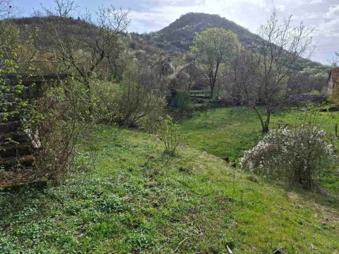 Prodaja, plac, 2032m², Kuči, Podgorica - image 1