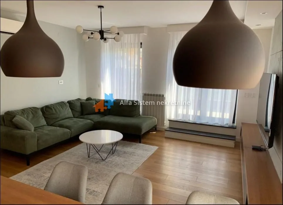 Rent, four bedroom apartment, 115m², Savski Venac, Beograd