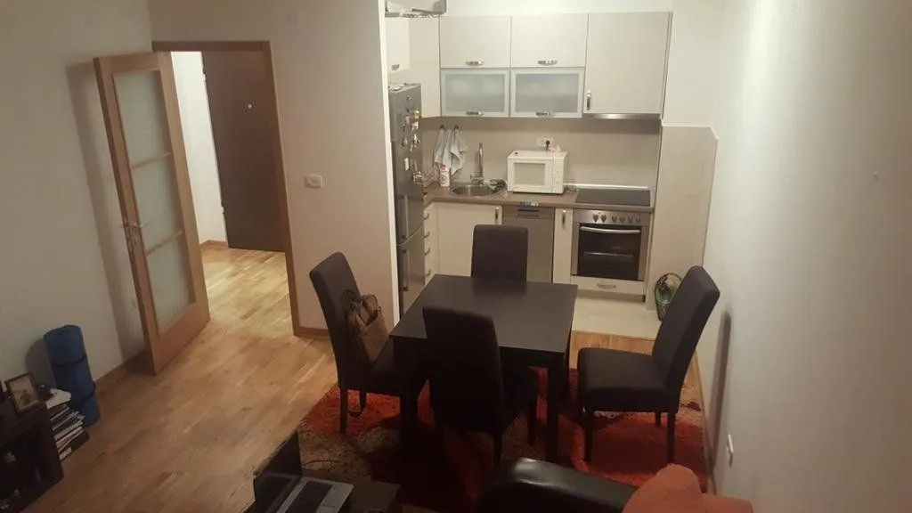 Izdavanje, jednosoban stan, 44m², City Kvart, Podgorica