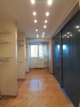 Rent, two bedroom apartment, 66m², Južni Bulevar, Vračar Sve Podlokacije - image 13