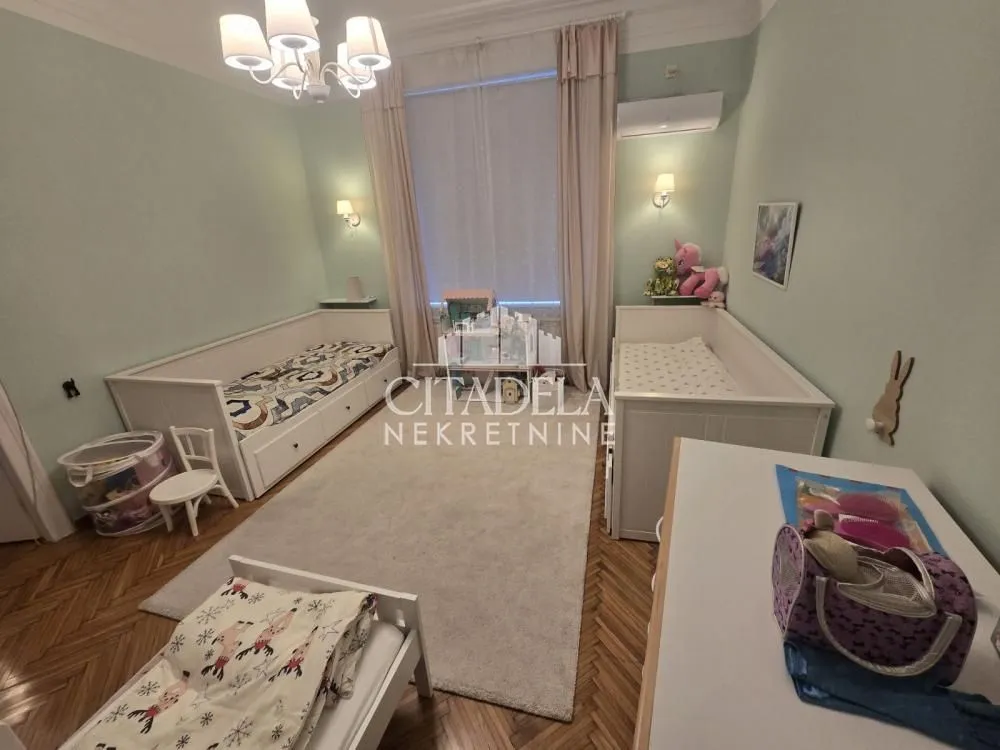 Rent, four bedroom apartment, 131m², Stari Grad, Beograd