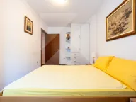 Rent, four bedroom apartment, 170m², Gorica C, Podgorica - image 11