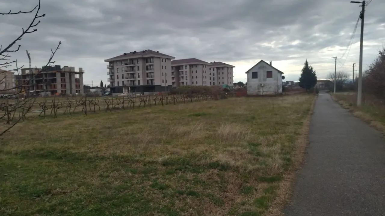 Prodaja, plac, 942m², Tološi, Podgorica