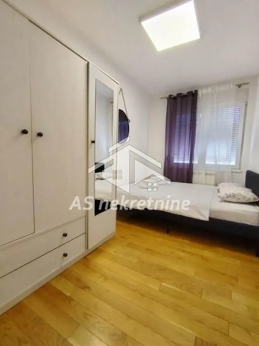 Sale, apartment, 34m², Zemun Cara Dušana, Zemun Sve Podlokacije