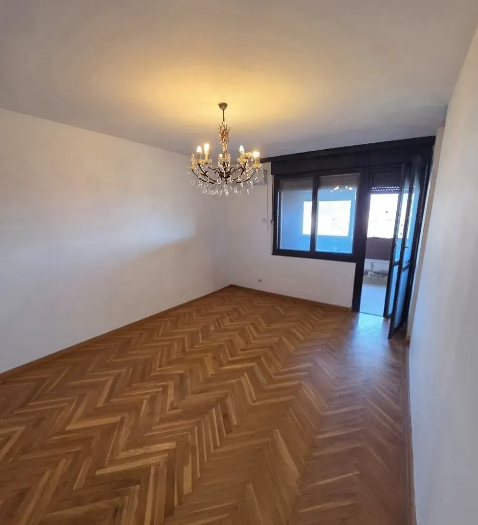 Prodaja, trosoban stan, 95m², Blok 9, Podgorica