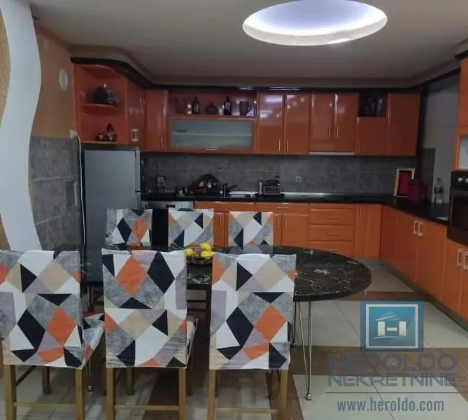 Sale, house, 459m², Batočina, Srbija